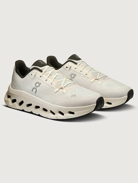 On RUNNING CLOUDTILT